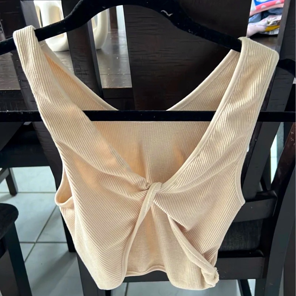 Twist crop top